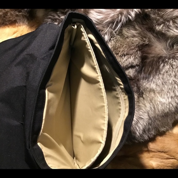 NWT BOCONI LEATHER MESSENGER BAG - Picture 8 of 8